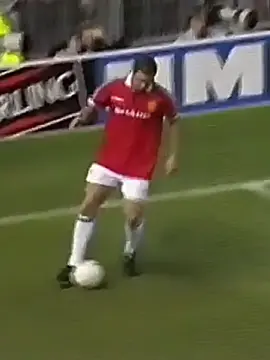 O que dizer de Erick Cantona ? #Cantona #ErickCantona #skills #Soccer #Futebol 