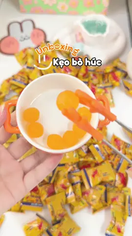 Kẹo bò húc 👍🏻🧏🏻‍♀️ #keobohuc #unbox #review #zizidayrui #muataitiktok #keongam