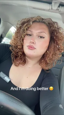 And that’s on healing your hormonal acne & following ur dreams  #makeupartist#esthy#esthetician#esthybestie#estheticianschool#pmts#mua#makeup#beauty#glam#mykinkiskarma#chappelroan#beautyschool 