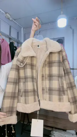 Về thêm cho chị em một mã áo dạ kẻ caro lót full lông siêu ấm siêu xinh ✅✅#click vào giỏ hàng ạ😍😍 #loantranshop #xuhuongtiktok #áodạthờitrang #xuhướng 