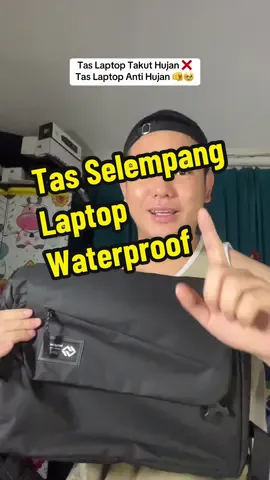 Tas selempang laptop waterproof 100rb an #tasselempang #tasselempangpria #taswaterproof #taslaptop 