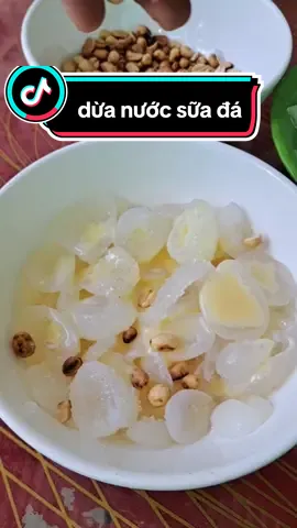 dừa nước làm sũa đá đường ăn chỉ có nhức cái nách#suhuongtiktok #canhmientay71 #âmthực #ăncungtiktok #canhmientay71 