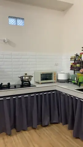 Gini dulu aja ya#gordenminimalis #gordenmurah #gordenaesthetic #gordenkolongdapur #gordenkolongdapurminimalis #gordenkolongdapurmurah #gordenkolongviral #gordenkolongmurah #DapurCantik #gordenkolongmejakompor 