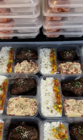 Take a bit of happiness: order our flavorful bento/packedmeals to turn that frown upside down. 🙃😊 #packedmeals #packedmealsph #bento #bentobox #bentoboxlunch #bentomeals #bentomealsph #bentobox #catering  #cateringservice #cateringservices #cateringserviceph 