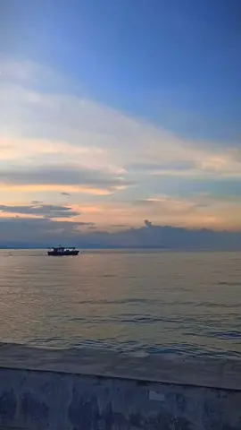 𝙣𝙤 𝙘𝙖𝙥𝙩𝙞𝙤𝙣,!!!  #kudengannyakaudengandia #senja #pantai #storysad #fyp #afgan 