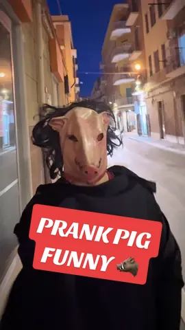 PRANK PIG FUNNY🐗😂. #prankwars #pig #horror #saw #movie #street #reaction #halloweencostume #risas #tranding #fyp 