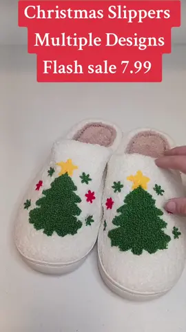 These Christmas Slippers are on a flash sale so don't miss this deal. so many cute designs and they make a perfect stocking stuffer