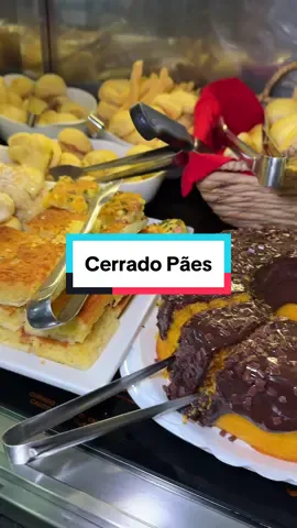 Café da manhã de hotel 🥹 Poucas coisas na vida são melhores que um bom café da manhã, viu???  Esse aqui, é um dos melhores de Goiânia sem dúvidas!  Quem já foi sabe né?? E quem não foi, tem que sabe! 😌 É perfeito 🤤 @padariacerradopaes  publi #cafedamanha #cafe #goiania 