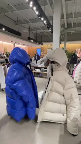 Aritzia Meme Puff  @Aritzia  @sherls  #aritzia #memepuff #giantsuperpuff #puffer  #doyouhaveabigblackpuffajacketeven #wecannotescapewecannotcomeout 