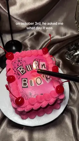 its october 3rd #october3rd #meangirls #burnbook #burnawaycake 