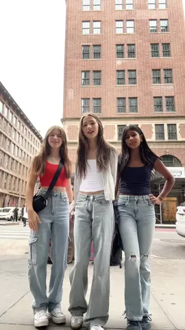 bestfriends🚕🗽🏙️ #nyc #fakebody #dontbann #over18+