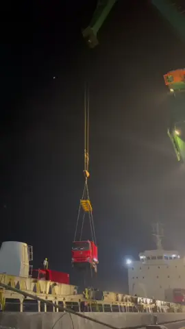 🚀🥶 #fypppppppppppppp #tiktokviral #treanding #lewatberanda #imip_helmkuning👷‍♂️ #kuliangkut #operatormuda #crane #bahodopimorowali #jettyproduksi #kulitambang #storytambang 