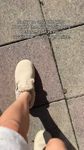 Women's Fashionable Fluffy Slippers #TikTokMadeMeBuyIt #TikTokshop #foryou #trendingshoes #outfitinspo #autumnoutfits #wintershoes 