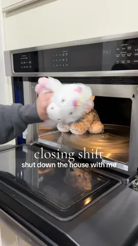 closing shift 🫧✨cleaning and resetting the whole house to treat myself to a fresh and smooth morning. #closingshift #cleaningmotivation #cleanwithme #houseinspo #kitchencleaning #asmrcleaning #clean #houseinspo #newhouse