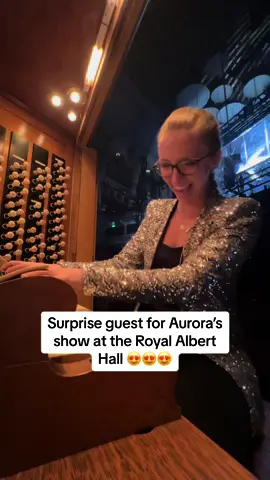 I am still flying after last night’s show with @AURORA @Royal Albert Hall 😍😍 this moment was just unforgettable. #organ #organtok #pipeorgan #aurora #auroraroyalalberthall #royalalberthall #theseed #auroratheseed #musician #classicalmusician #popmusic #cover 
