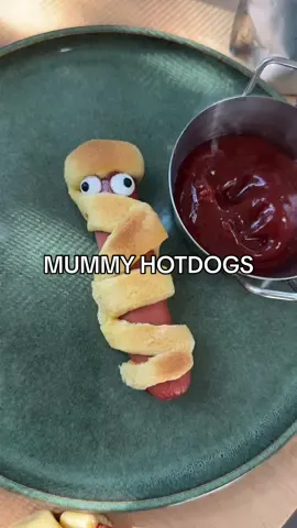 I made mummy hotdogs 🤭