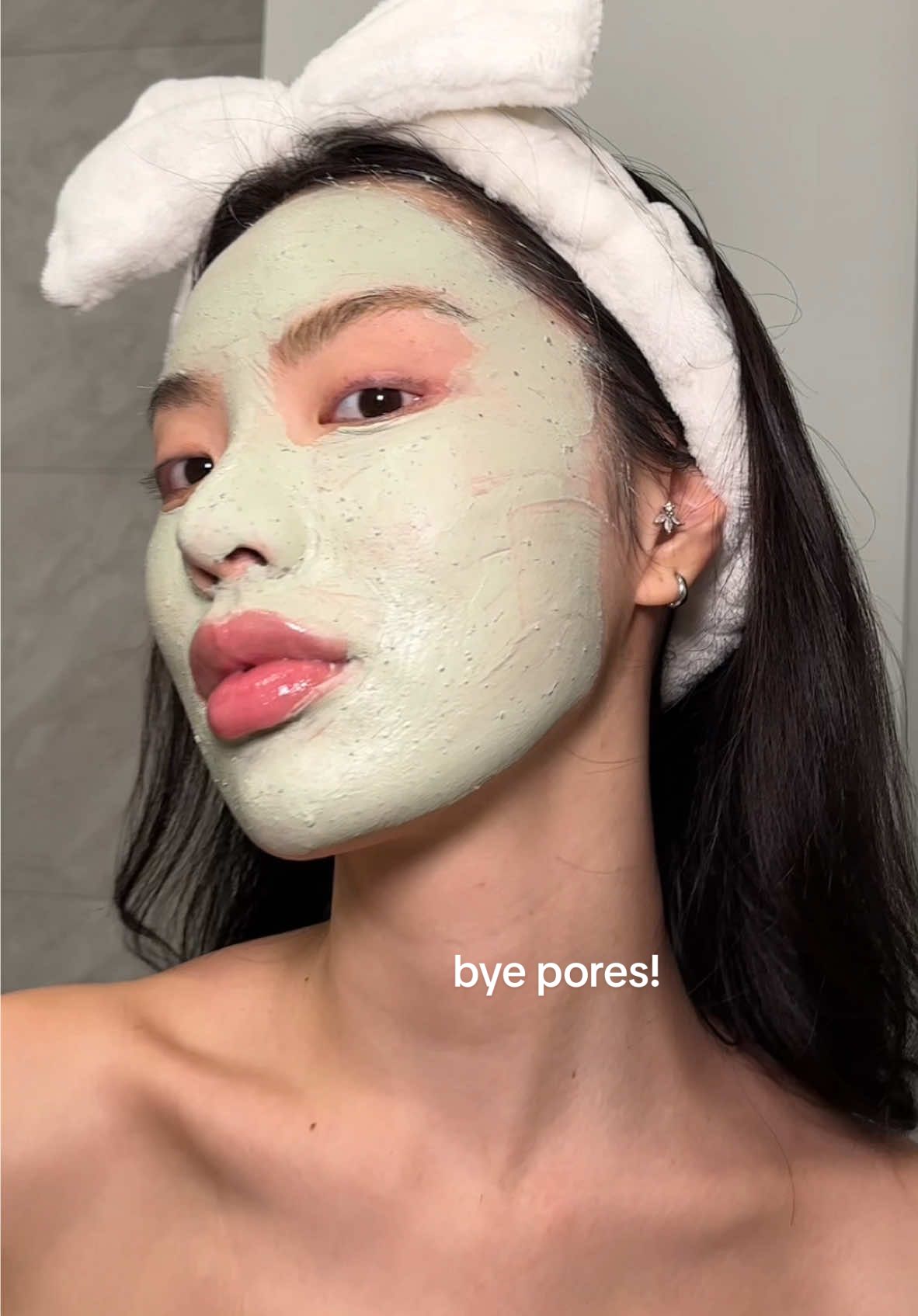 Finally trying the Green Tomato clay mask everyone’s been using and it’s now the only clay mask I’ll use from @FULLY Skincare, got mine from Amazon! #fully #greentomatoclaymask #claymask #cloggedpores #oilyskin #koreanskincare #fullygreentomatoclaymaskcleanser #greentomatocleanser #porecleanser #claymaskcleanser #fullygreentomato #kbeauty #FullyPartner