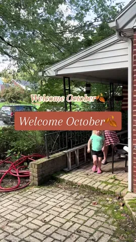 Sorry for all the noise in the background😂 just getting out the last of their energy for the day!😂 Happy October!🍂 hope you enjoyed watching our DITL!🤗 #ditl #sahm #sahmlife #welcomeoctober #october #leaves #morninginmylife #spendthedaywithme #apple #caramel #tacos 