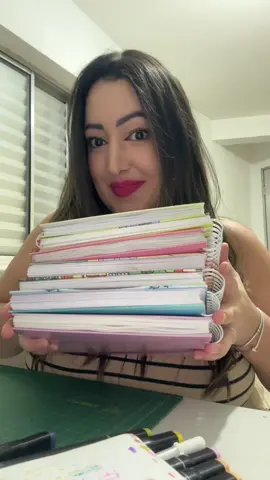 Todos os meus #livrodecolorir 😍 #bobbiegoods #bobbiegoodscoloringbook #livrodedesenhos  #bobbiegoods #bobbiegoodsart #bobbiegoodscoloringpage #livrodecolorir #coloringbook #livrocolorir #coloringgirlera #marcadorestouch
