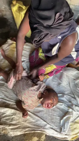 This infant Angels she is totally in pain, she is living with a single mother in one of the poorest area in the nearby community, they sleep totally bad without good bedding like mattress, bedsheets and blankets. And she needs to fast take her to the hospital. Any donation is welcomed towards this family. Please link in our bio to donate some help thank you much. #flyppppppppppppppppppppppppppppppp #foryoupage #viraltiktok #foryoupageシ #endinghunger #flyyyyyyyyyyyyy #viral 