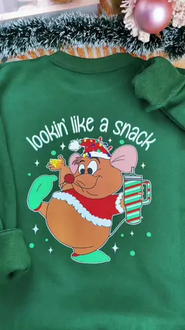 POV: I’ve found the cutest Christmas sweatshirt 🎄 #christmas #christmas2024 #christmastiktok #christmastok #christmascountdown #christmasgift #christmassweater #lookinglikeasnack 
