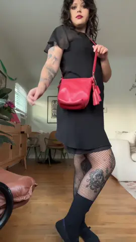 💋 #ootn #vampiremakeuplook #vampira #redundereyemakeup 