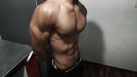 Untitled>>> _ _ _ _ _ _ #gym #GymTok #gymmotivation #aesthetic #16años #gymrat #fypシ #posing #foryoupag 