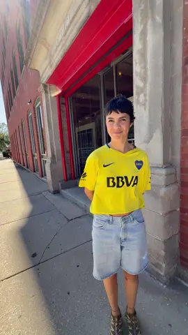 this is how much maco pays for her apartment in chinatown! #chicago #apartmenttour work: architect  👉if you need help finding an apartment, hit the LINK IN BIO