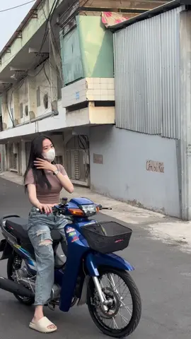 Gái Việt gốc Thailand siêu phẩm làn sóng 100 🇹🇭 🔥#xuhuongtiktok #wave100iสีแดง💙 