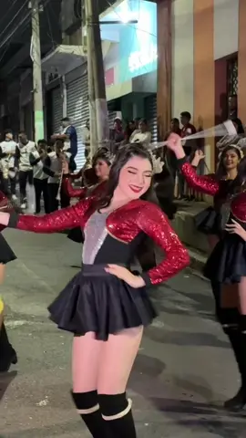 Holii ❤️ #linda #cachiporrista #salvadoreña 