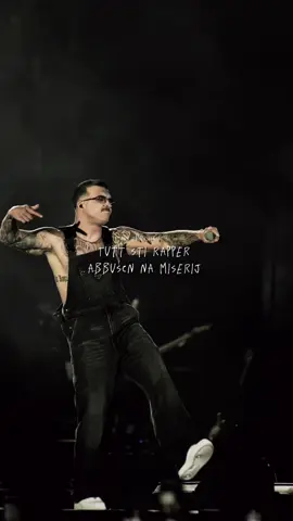 Miami 🖤 @Geolier (in anteprima) #lirycs_music #lirycsvideo #lirycs #lyrics_songs #foru #lullamusic #videoviralitiktok #neipertee #napoli #geolier #nuovamusica #canzonenapoletana #viral_video #fyp #perteeee #perte #musicaitaliana #miami 