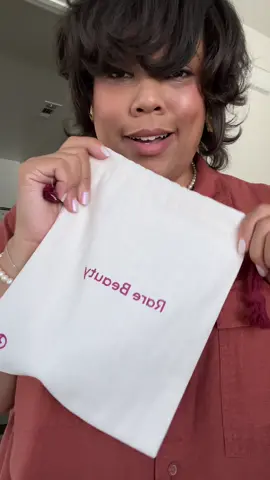 Smooth skin for fall bc you desseve it. Take care of them heels to🦶🏼Grab the exfoliating towel at goshi.com @Rare Beauty #RareReminder #RareBeauty #LovelyBeauty #TikTokShop 