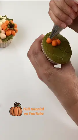 Buttercream Baby Pumpkins, so cute! You’ll find the full tutorial on my YouYube channel, along with my favourite buttercream and cupcake recipe www.youtube.com@nicolajanecupcakebouquets More tutorials on my website  https://www.nicolajanecupcakebouquets.co.uk #buttercreampumpkins #pumpkincupcakes #halloweencupcakes #cakeart #edibleart #cakedecorating #cupcakeartist #lovecupcakes #cupcakelover #autumncupcakes #pumpkincake 