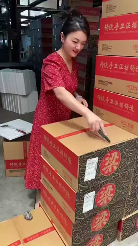 Bóc hộp chảo gang đúc mẫu #soikamall #soika #VideohangNhacua #chaogangduc 