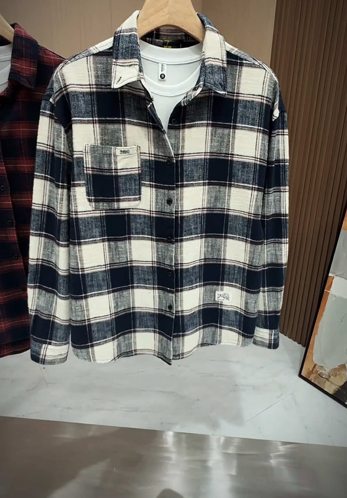 Áo Sơ Mi Dài Tay nam Nữ Kẻ Caro#aosomi #aosomidaitay #aosominamnu #aosomiflannel #thoitrangnam #phoidonam #xuhuong #outfit 