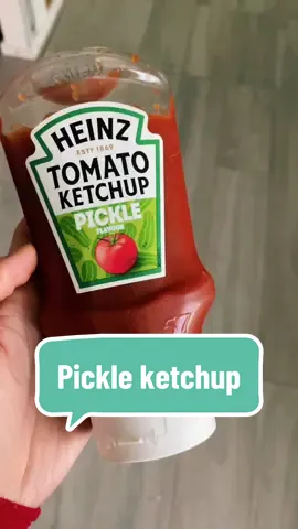 I tried the @Heinz UK Pickle Ketchup! It’s essentially a McDonalds pickle dupe in a tomato ketchup form… 11/10 🫶 #ketchup #heinz #tastetest #FoodTok #pickles #mcdonalds 