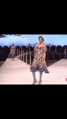 Ruslana Korshunova for Kenzo S/S 2006 #ruslanakorshunova #foryou #fyp #fashiontiktok #archieve #русланакоршунова #nostalgia #runwa #slavicdolls #fy 