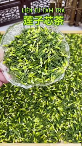 Tâm Sen - Hay còn gọi là lõi hạt sen, là phần nhân nằm trong hạt của cây sen, được biết đến với nhiều lợi ích cho sức khỏe. Trong y học cổ truyền, tâm sen được coi là vị thuốc quý giúp an thần, giảm căng thẳng, cải thiện giấc ngủ và hỗ trợ tiêu hóa. Ngoài ra, nó còn chứa các chất chống oxy hóa, có khả năng ngăn ngừa lão hóa và tăng cường sức đề kháng. Tâm sen thường được sử dụng trong các món ăn, trà hoặc làm nguyên liệu cho các sản phẩm chăm sóc sức khỏe, mang lại sự thanh mát và bổ dưỡng. Những người hay mất ngủ, thao thức khó vào giấc, hay bật dậy lúc nửa đêm, tuyệt đối không thể bỏ qua loại thảo dược quý này nhé ❣️🌿👉 #LearnOnTikTok #thuocnam #thuocbac #thaoduoc #thaomoc #thuocnamsuckhoe #tâmsen #sen #suckhoe #suckhoechomoinguoi #suckhoe247 #suckhoesắcđẹp #suckhoetinhthan #suckhoelavang #antoan #matngu #dinhduong #boduong #dongy #dongybqq #dongyi #ysi #bacsi #duocsi #duoc #thao #xh #viral #anthan #ngủ  #suckhoechomoinguoi♥️♥️♥️ 