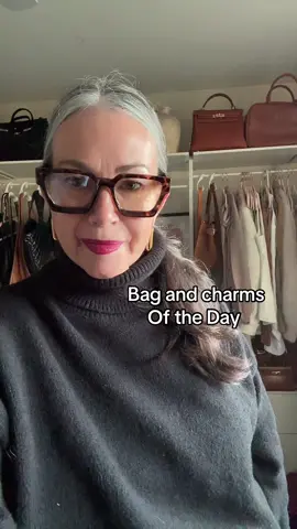Todays bag and charms! This is so fun for me thank you for being here !  #bagoftheday #handbag #bagcharm #bagcharms #baghaul #fallfashion #fallbag #therowstyle #baglady @TJ Maxx 
