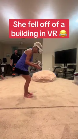 The slowest fall ever 🤣 #fyp #explore #vr #gaming #vrgame #vrheadset #funny #prank  (via @Michael Harding)