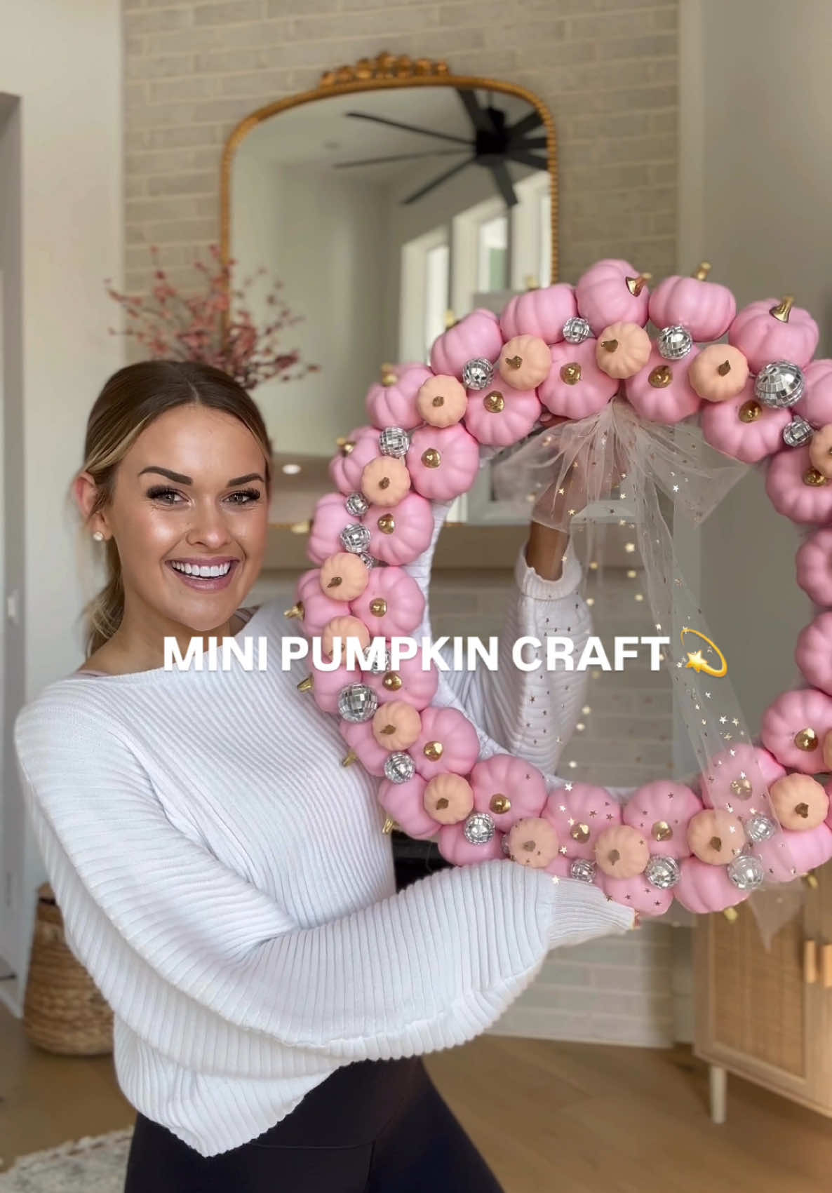 the cutest mini pumpkin wreath you can make at home and customize for Halloween or fall decor! 🤩 #halloweendiy #halloweendecor #pumpkinwreath #diywreath #pumpkincraft #halloweencraft #amazonhalloween 