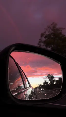 Si te gustan los atardeceres este video es para tí🫶🏼🌅❤️‍🩹 #abrazame #angelaaguilar #felipebotello #letrasdecanciones #cancionestristes #cancionesparadedicar #cancionesdeamor #indirecta #parati #viralvideos #foryou #fyp #paz #atardecer #carretera #cielo #cielo #Love 