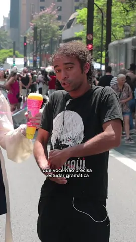 você ja tento aprender ingles assim? #humor #humortiktok #entrevista #segredo #aprendanotiktok 