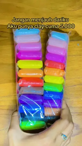 Wes pol murah banget claynya ,,,, 1 pack cuma 5.000 dapat 12    #clay #clayart #claydiy #claydate #mainancaly 