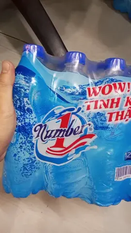 Number 1 là nước uống tinh khiết đóng chai được khai thác từ nguồn nước ngầm tự nhiên. Để đảm bảo sự tinh khiết nhất, sản phẩm đã được xử lý bằng hệ thống thẩm thấu ngược & Ozone sau đó thanh trùng bằng tia cực tím. Công nghệ hiện đại giúp giữ được hương vị tự nhiên của nước mà không hề chứa bất kì thành phần hóa học nào khác.  Sản phẩm Number 1 có ưu điểm là tiện dụng, có thể mang đi học, bổ sung nước khi chơi thể thao bị hụt năng lượng. Với thiết kế đóng chai, sản phẩm Number 1 dễ dàng mang theo bên mình và sử dụng mọi lúc mọi nơi.  Nước suối Number 1 là sự lựa chọn tuyệt vời cho những người yêu thích sự tinh khiết và tự nhiên của nước. Sản phẩm không chỉ giúp bạn bổ sung nước mà còn giúp bạn giữ được sức khỏe và năng lượng trong suốt ngày dài. Hãy thử và cảm nhận sự khác biệt của sản phẩm Number 1. #ViralBeauty #nuocsuoinumberone #numberonefan 