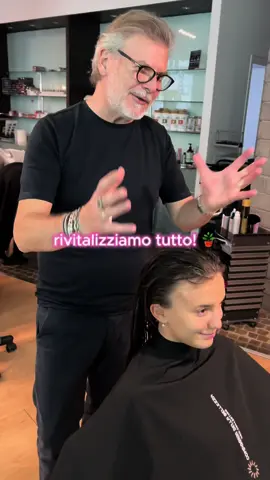 Tagliare i capelli durante l’anno è importante! Il taglio aiuta a mantenere i tuoi capelli sani e lucenti 💇🏻‍♀️ #catania #tagliocapelli #parrucchiere 