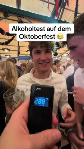 Alkoholtest am Oktoberfest 😂😂 #Wiesn2024 #Oktoberfest2024 #ProstWiesn #DirndlUndLederhosen #BavarianVibes #MünchnerWiesn #WiesnFeeling #WiesnLove #EinProsit #BierUndBrezen #WiesnAlkoholtest #TrinkVerantwortungsvoll #AlkoholKontrolle #WieVielstzt viel Akobelgrenzleicht #SicherFeiern #WiesnPromille #CheckYourLimit