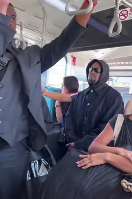 Another angle of Kanye west on the bus yesterday  My humble king 🐐  #kanyewest #ye #yezzy #vultures 