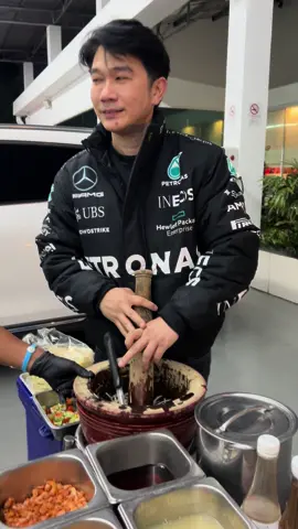 ส้มตำซักจานมั้ยครับ #ออมอภิมุข #อภิมุขฉันทวานิช 