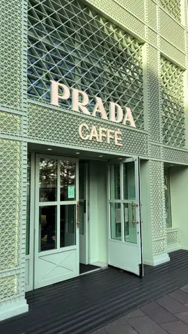 Prada Caffè 🫶🏻#لندن🇬🇧📍 #لندن🇬🇧 #لندن 